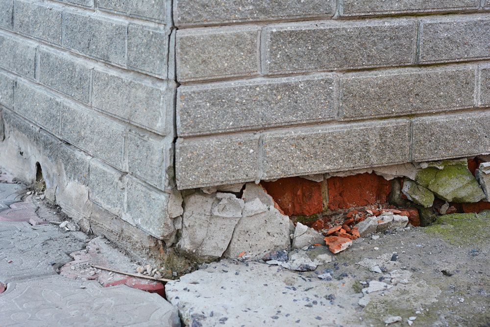 9 possible warning signs of a weak house foundation